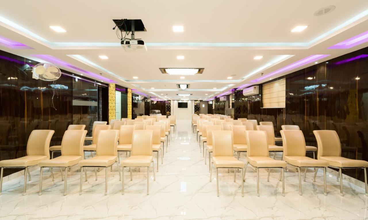 Treebo Trend Glorious Rim Rocks Palace Kolkata Exterior photo