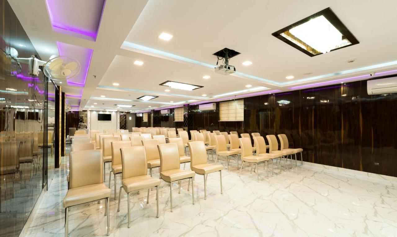 Treebo Trend Glorious Rim Rocks Palace Kolkata Exterior photo