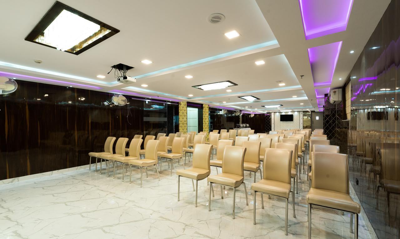 Treebo Trend Glorious Rim Rocks Palace Kolkata Exterior photo